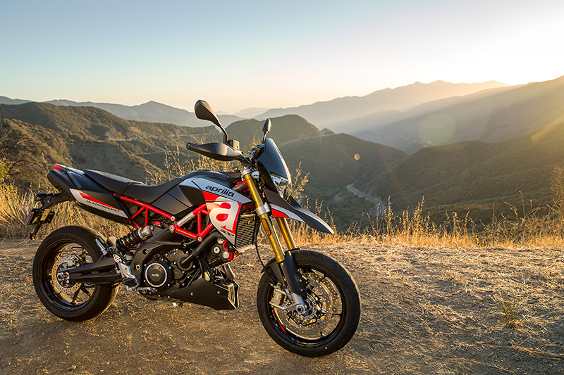 2018 Aprilia Dorsoduro 900