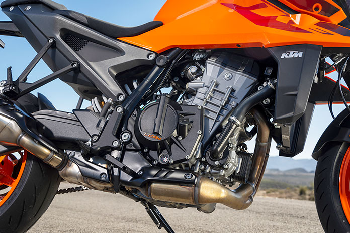 2024 KTM 990 Duke review