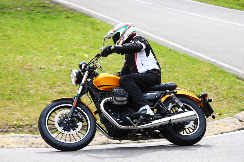 2017 Moto Guzzi V9 Roamer