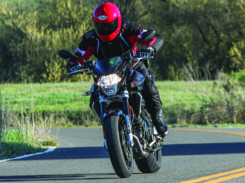 The Shiver's dual stacked halogen headlights give it a stylish face without neo-modern excess, and the small flyscreen provides a little wind protection.